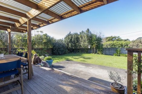 Photo of property in 33 Maude Street, Riverhead, 0820