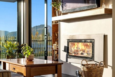 Photo of property in 148 Warren Street, Wanaka, 9305