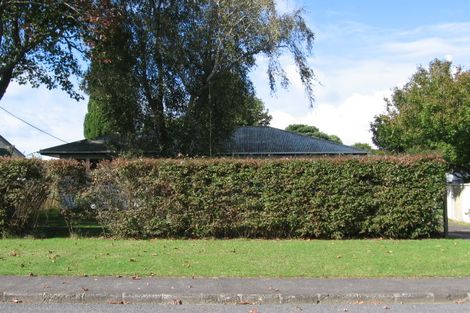 Photo of property in 33 Graham Avenue, Te Atatu Peninsula, Auckland, 0610