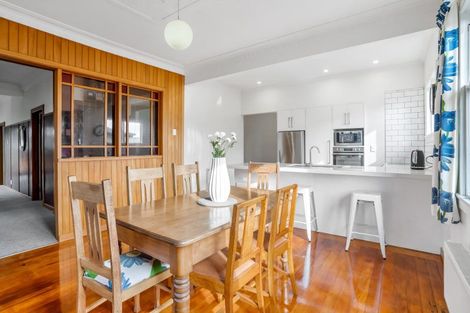 Photo of property in 15 Home Street, Winton, 9720