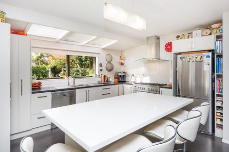 Photo of property in 570 Featherston Street, Roslyn, Palmerston North, 4414