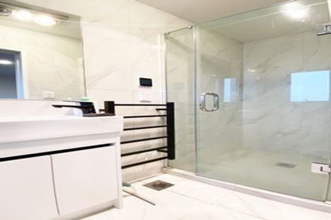 Photo of property in 8/10 Ayr Road, Pakuranga, Auckland, 2010