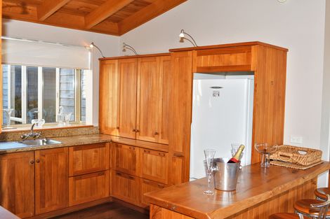 Photo of property in 1066 Leigh Road, Matakana, Warkworth, 0985
