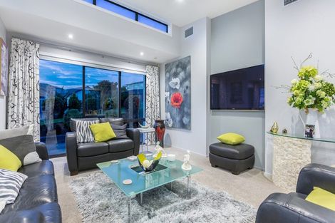 Photo of property in 6 The Fjord, Aotea, Porirua, 5024