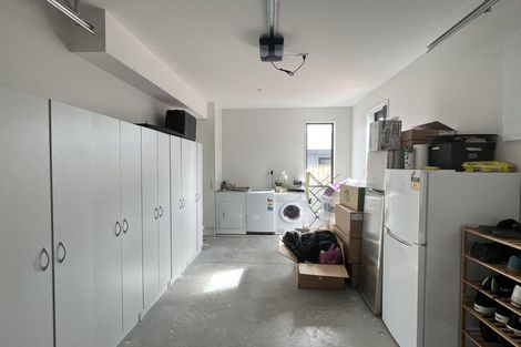 Photo of property in 3/21 Akoranga Drive, Northcote, Auckland, 0627