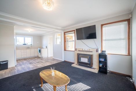 Photo of property in 25 Featherston Street, Takaro, Palmerston North, 4412