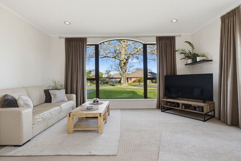Photo of property in 15 Stonebridge Park Drive, Holdens Bay, Rotorua, 3010