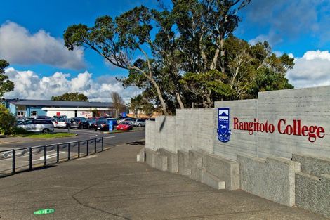 Photo of property in 3 Sunrise Avenue, Murrays Bay, Auckland, 0630