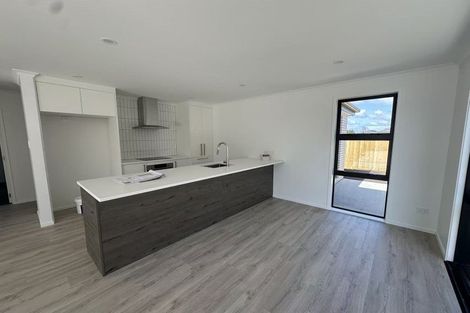 Photo of property in 10 Enchantment Lane, Karaka, Papakura, 2113