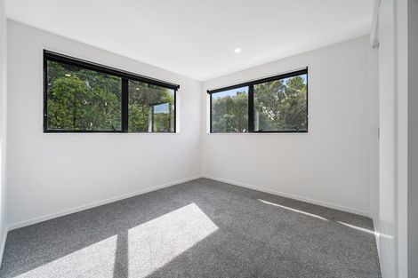 Photo of property in 57 Chatsworth Crescent, Pakuranga Heights, Auckland, 2010