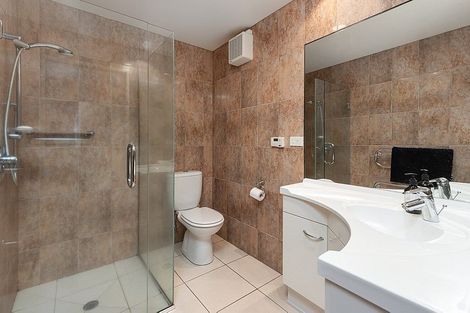 Photo of property in 39 The Mall, Mount Maunganui, 3116