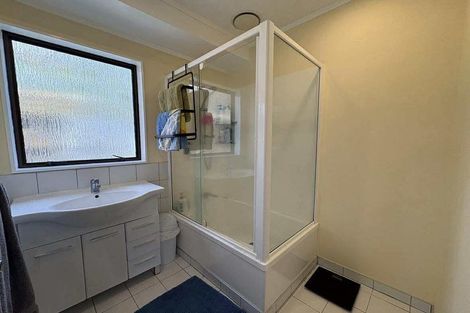 Photo of property in 3 Fenchurch Grove, Stokes Valley, Lower Hutt, 5019