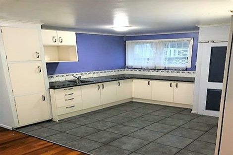 Photo of property in 68a Flanshaw Road, Te Atatu South, Auckland, 0610