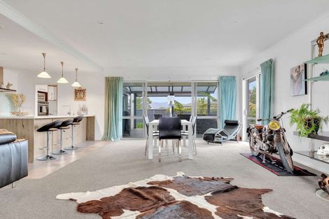 Photo of property in 20 Roseberry Place, Whitianga, 3510