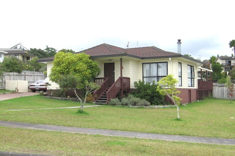 Photo of property in 4 Ebony Place, Massey, Auckland, 0614