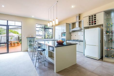 Photo of property in 3 Stroud Place, Henderson, Auckland, 0612