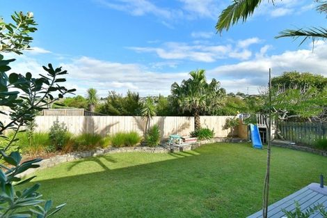 Photo of property in 69b Red Beach Road, Red Beach, 0932