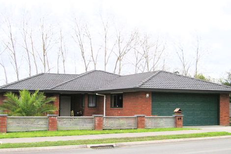 Photo of property in 49 Cabeleigh Drive, Helensville, 0800