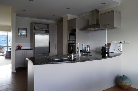 Photo of property in 4-u26 Seaview Road, Paraparaumu Beach, Paraparaumu, 5032