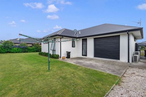 Photo of property in 22 Gilchrist Place, Kaiapoi, 7630