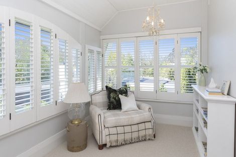 Photo of property in 5 Saint Barnabas Lane, Fendalton, Christchurch, 8052