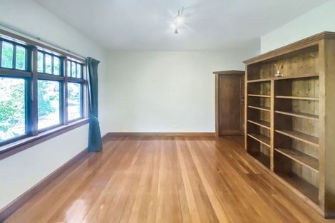 Photo of property in 4 Thorrington Road, Cashmere, Christchurch, 8022