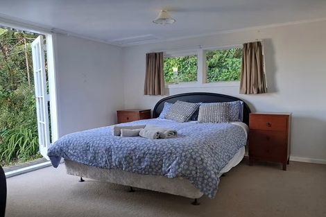 Photo of property in 107 Parkvale Road, Karori, Wellington, 6012