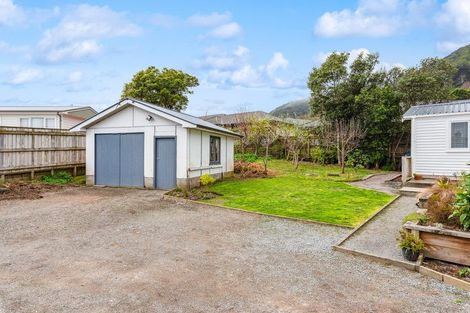 Photo of property in 53a Elizabeth Street, Waikanae, 5036
