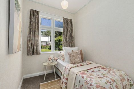 Photo of property in 33 Palm Avenue, Lyall Bay, Wellington, 6022