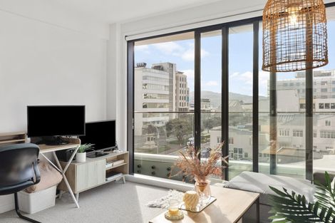 Photo of property in Alpha Apartments, 501/4u Elizabeth Street, Mount Victoria, Wellington, 6011