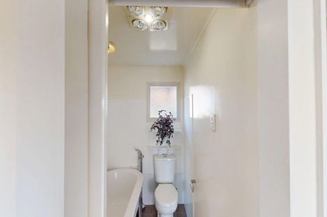 Photo of property in 2 Barclay Grove, Hokio Beach, Levin, 5571