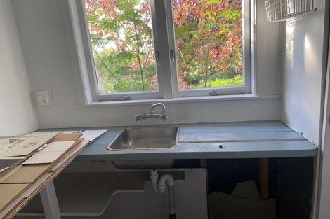 Photo of property in 1 Savoy Road, Glen Eden, Auckland, 0602