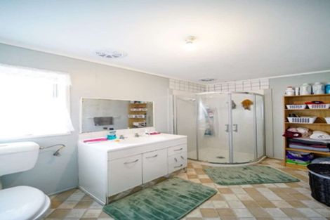 Photo of property in 489 Massey Road, Mangere, Auckland, 2022