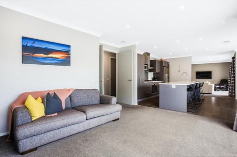 Photo of property in 6 Shoal Place, Whitby, Porirua, 5024