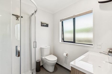Photo of property in 125 Realm Drive, Paraparaumu, 5032