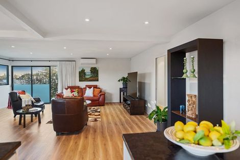 Photo of property in 2/19a Sanders Avenue, Takapuna, Auckland, 0622