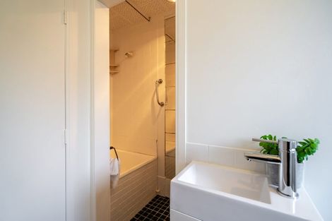 Photo of property in 85 Glamorgan Drive, Torbay, Auckland, 0630