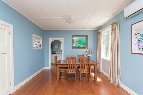 Photo of property in 25 Omar Street, Khandallah, Wellington, 6035