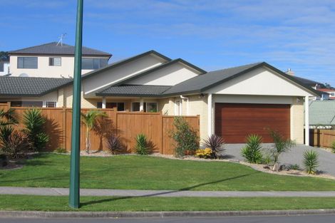 Photo of property in 148 John Brooke Crescent, East Tamaki Heights, Auckland, 2016
