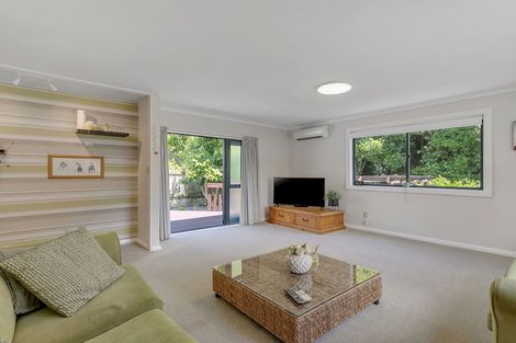 Photo of property in 34 Lincoln Avenue, Tawa, Wellington, 5028