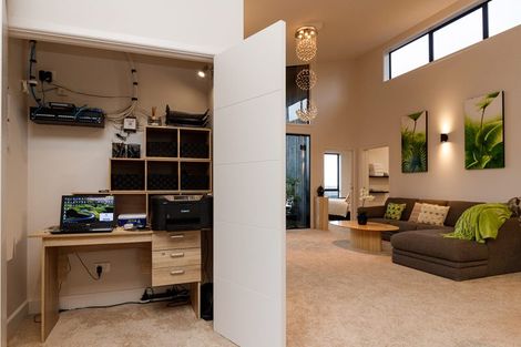 Photo of property in 64 Pacific Drive, Fitzherbert, Palmerston North, 4410