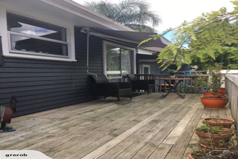 Photo of property in 1/156 Nile Road, Milford, Auckland, 0620