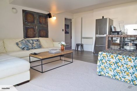 Photo of property in 28 Ferry Street, Seatoun, Wellington, 6022