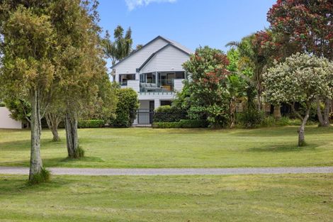 Photo of property in 16 Santa Barbara Drive, Papamoa Beach, Papamoa, 3118