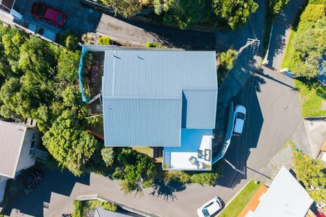 Photo of property in 5 Hallewell Crescent, Johnsonville, Wellington, 6037