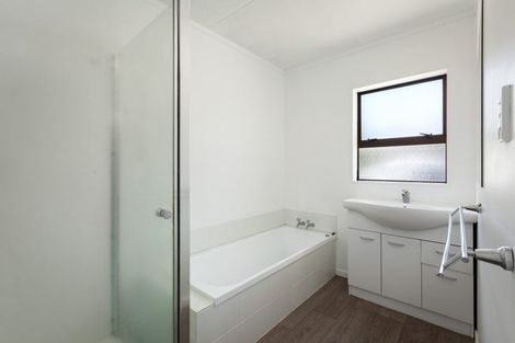 Photo of property in 124 Athenree Road, Athenree, Katikati, 3177
