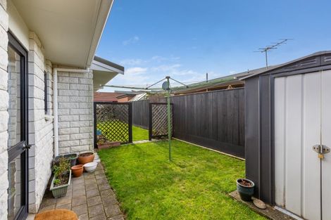 Photo of property in 1 Mangorei Road, Merrilands, New Plymouth, 4312