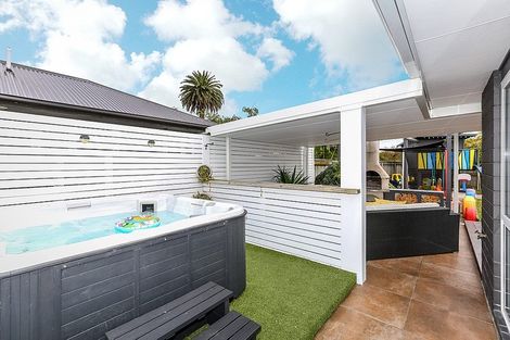Photo of property in 3 Keene Drive, Bell Block, New Plymouth, 4312