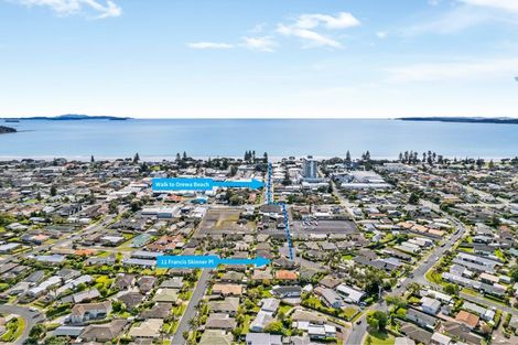 Photo of property in 11 Francis Skinner Place, Orewa, 0931
