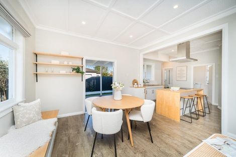 Photo of property in 37 Miro Street, Takaro, Palmerston North, 4410